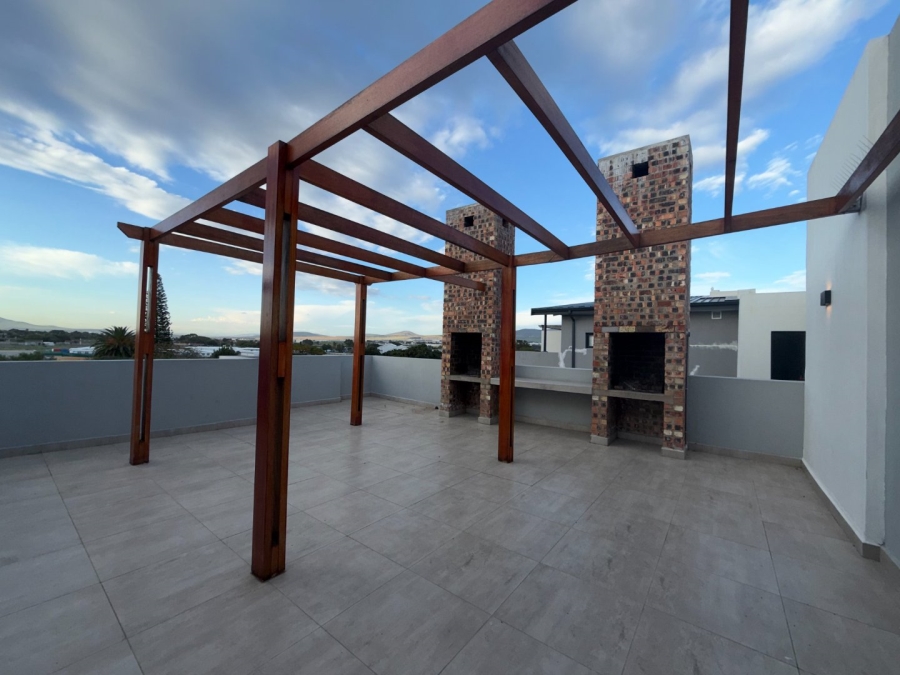 1 Bedroom Property for Sale in Table View Western Cape